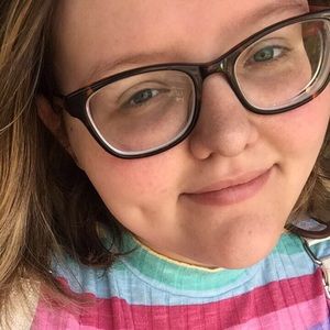 Meet your Posher, Caroline